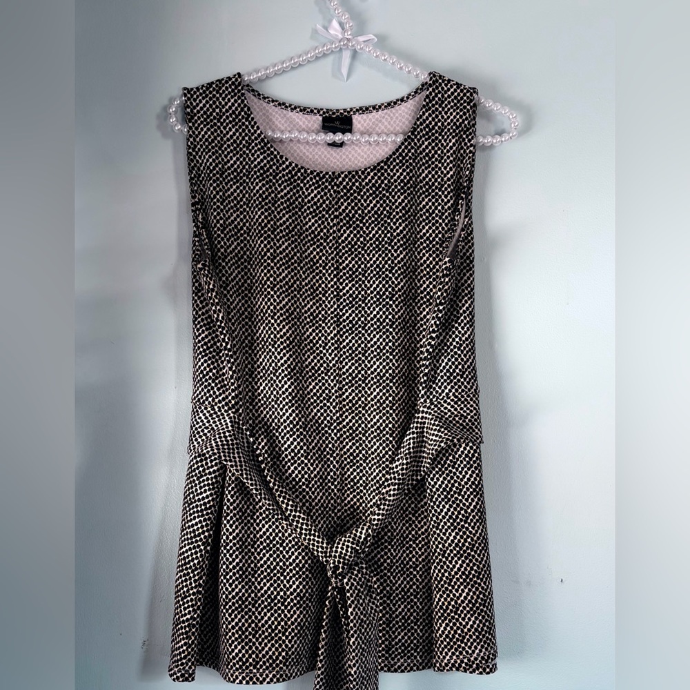 Worthington Black and Cream Top